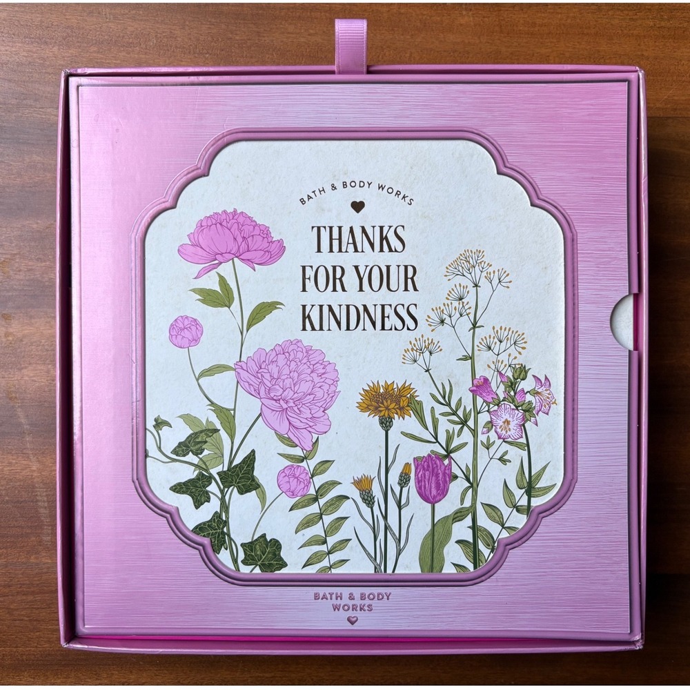 Bath & Body Works Gingham Gorgeous 3-Piece Gift Set Floral Box and Postcard